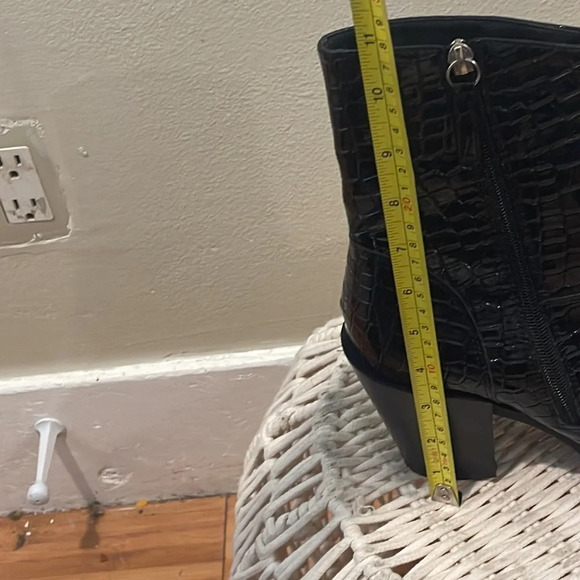 Truffle Collection mid heeled western boots in black croc size 40 EUR/ 9 US - Picture 11 of 12